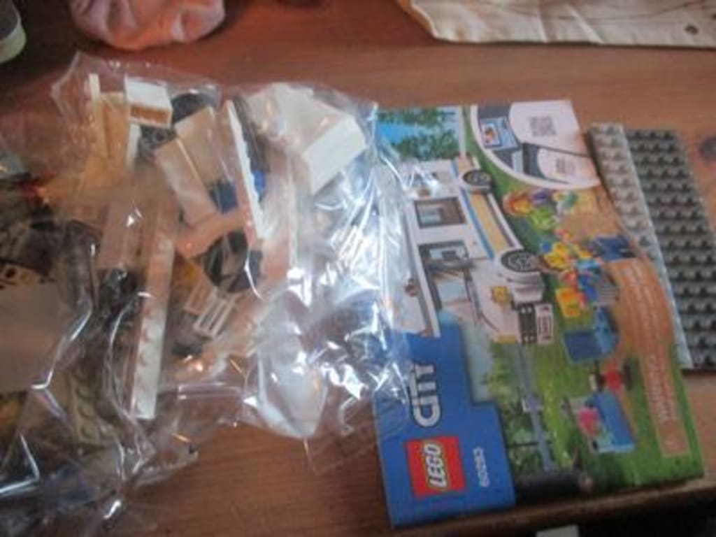 Lego City Holiday Camping Camper Van 60283 Sealed - New in Box 673419336369  