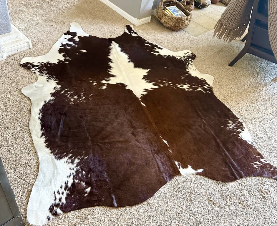 Customer Image Captioned: Very nice cowhide!