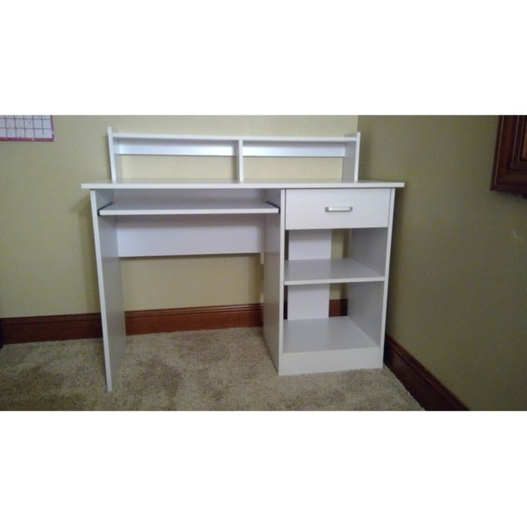 50LD0101 Essential Computer Desk with Hutch and Keyboard Tray, Classic