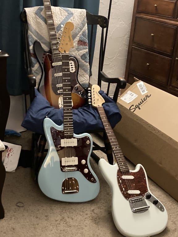 Squier Classic Vibe '60s Jazzmaster Limited-Edition Electric Squier Classic Vibe '60s Jazzmaster Limited-Edition Electric