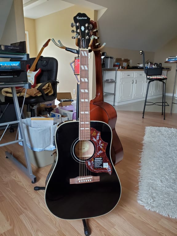 Epiphone Hummingbird Studio Acoustic-Electric Guitar Ebony Epiphone Hummingbird Studio Acoustic-Electric Guitar Ebony