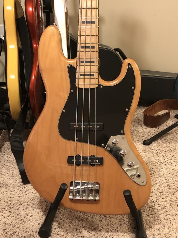 Squier Classic Vibe '70s Jazz Bass Maple Fingerboard Natural
