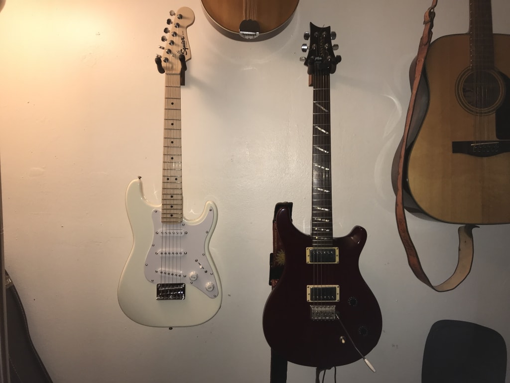 Squier Mini Stratocaster Maple Fingerboard Limited-Edition Squier Mini Stratocaster Maple Fingerboard Limited-Edition
