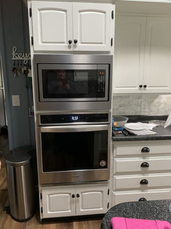 Whirlpool WOS72EC7HS 27 Inch Smart Single Wall Oven with True Convection  Cooking, Touchscreen, Frozen Bake™ Technology, Convection Conversion,  Temperature Sensor, Multi-Step Cooking, Rapid Preheat, Keep Warm Setting,  FIT System, Control Lock Mode
