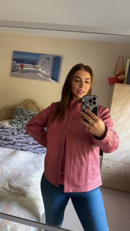Customer Image Captioned: Azura leather jacket in color Rose