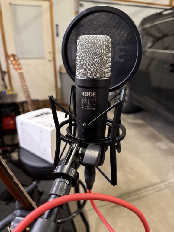 RODE NT1 5th-Generation Large-Diaphragm Microphone Black | Guitar