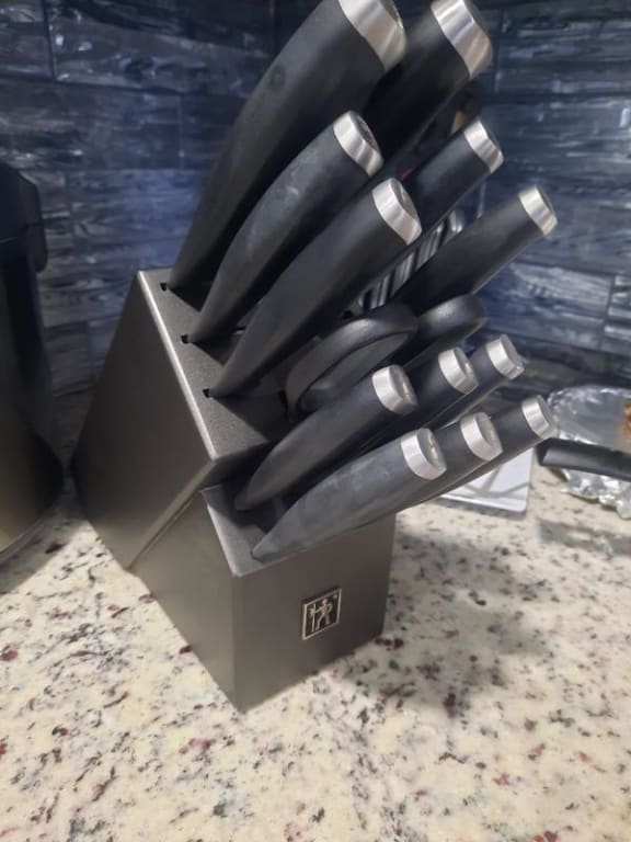 Henckels Graphite 14-Piece Self-Sharpening Knife Block Set