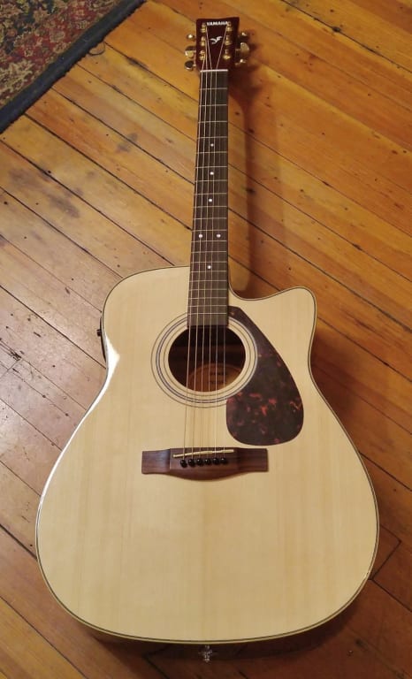 Yamaha FX335C Dreadnought Acoustic-Electric Guitar - Natural