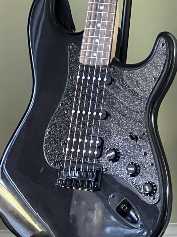 Squier Bullet Stratocaster HSS Hardtail Limited-Edition Electric