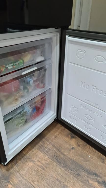 Samsung RB34T652ESA Freestanding 70/30 Fridge Freezer, Titanium Silver