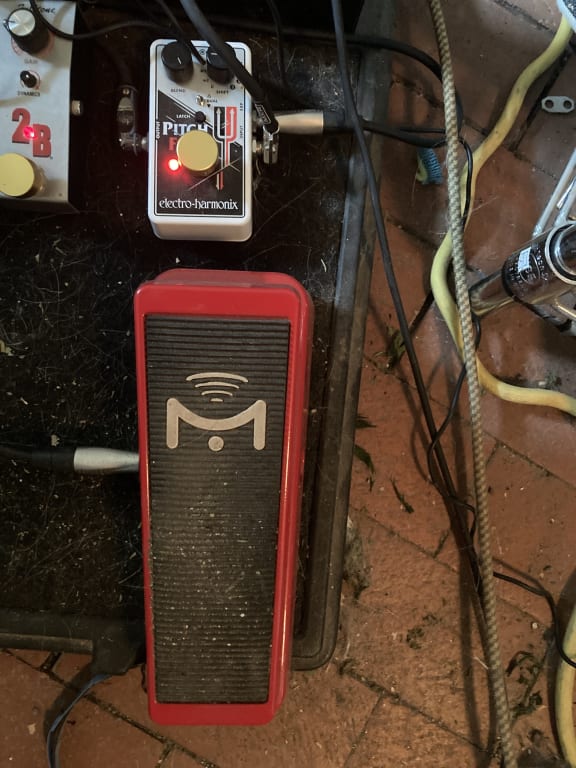 Electro-Harmonix Pitch Fork Polyphonic Pitch Shifting Guitar Electro-Harmonix Pitch Fork Polyphonic Pitch Shifting Guitar