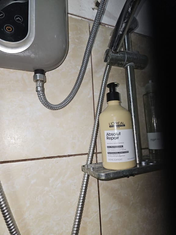 Esta en casa