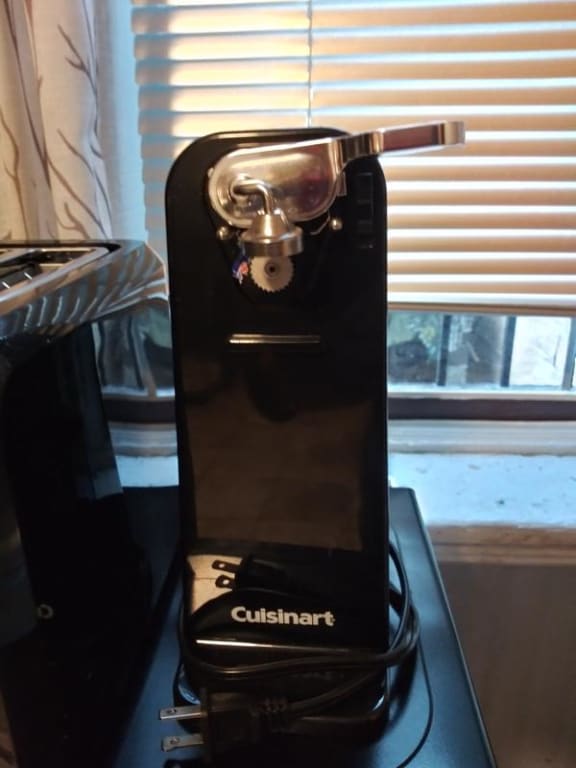 Cuisinart ® Electric Can Opener