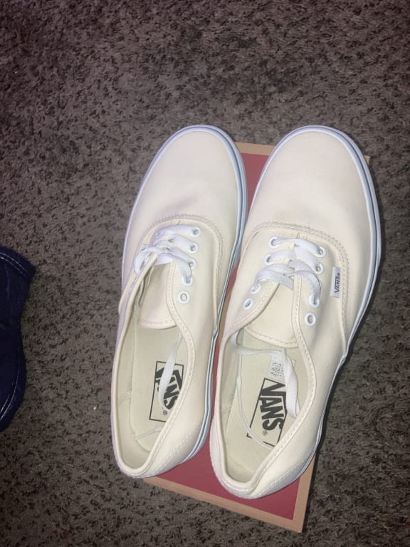 Vans Mens Doheny Canvas Trainers - Triple White – Avenue 85