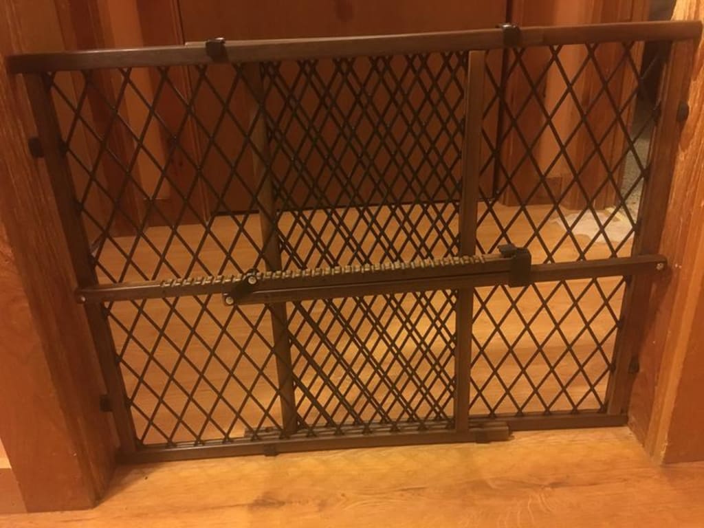 Evenflo Position & Lock Tall and Wide Value Adjustable Baby Gate - Bed Bath  & Beyond - 40656927