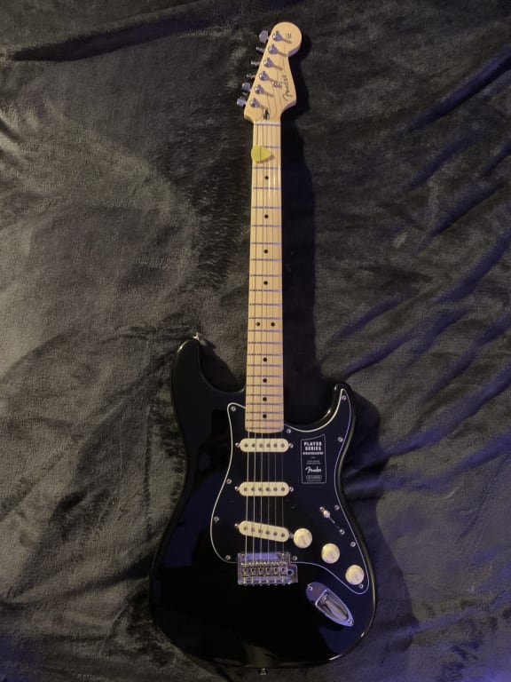 Fender Player Stratocaster Maple Fingerboard Limited-Edition