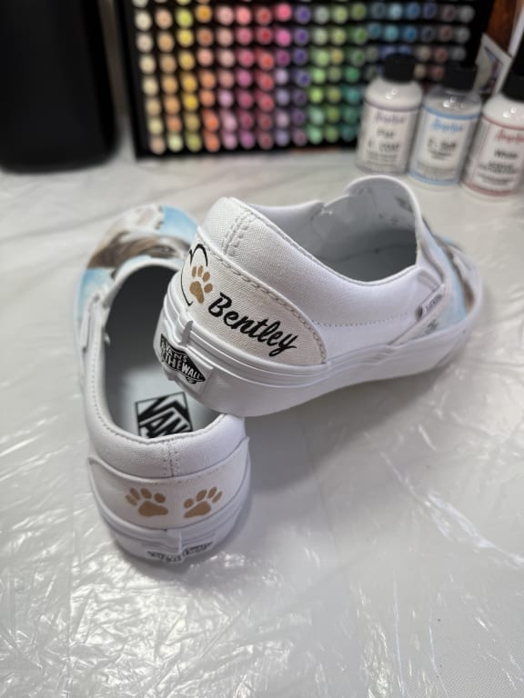 国内配送 VANS SLIP-ON WHITE /LOGO CLEAR Vans Slip-On Skate Shoe - White | Journeys