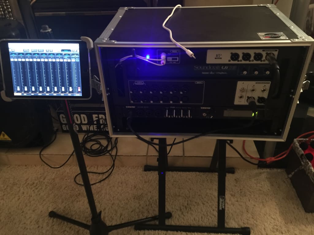 Soundcraft Ui16 Digital Mixer With Wi-Fi Router | Guitar Center Soundcraft Ui16 Digital Mixer With Wi-Fi Router | Guitar Center