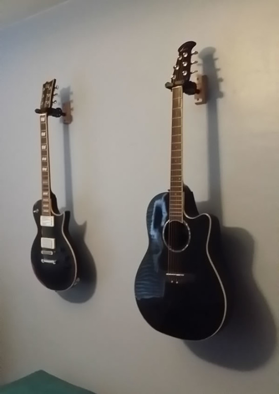 Wall Mount Guitar Best 2018 Guitar Wall Mounts By Roytorehofstad Thingiverse