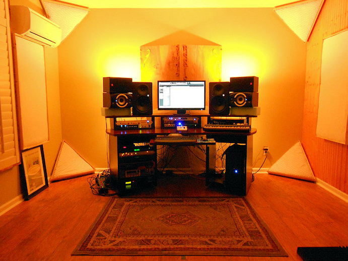 Omnidesk Audio Video Editing Workstation Mahogany Wwbw