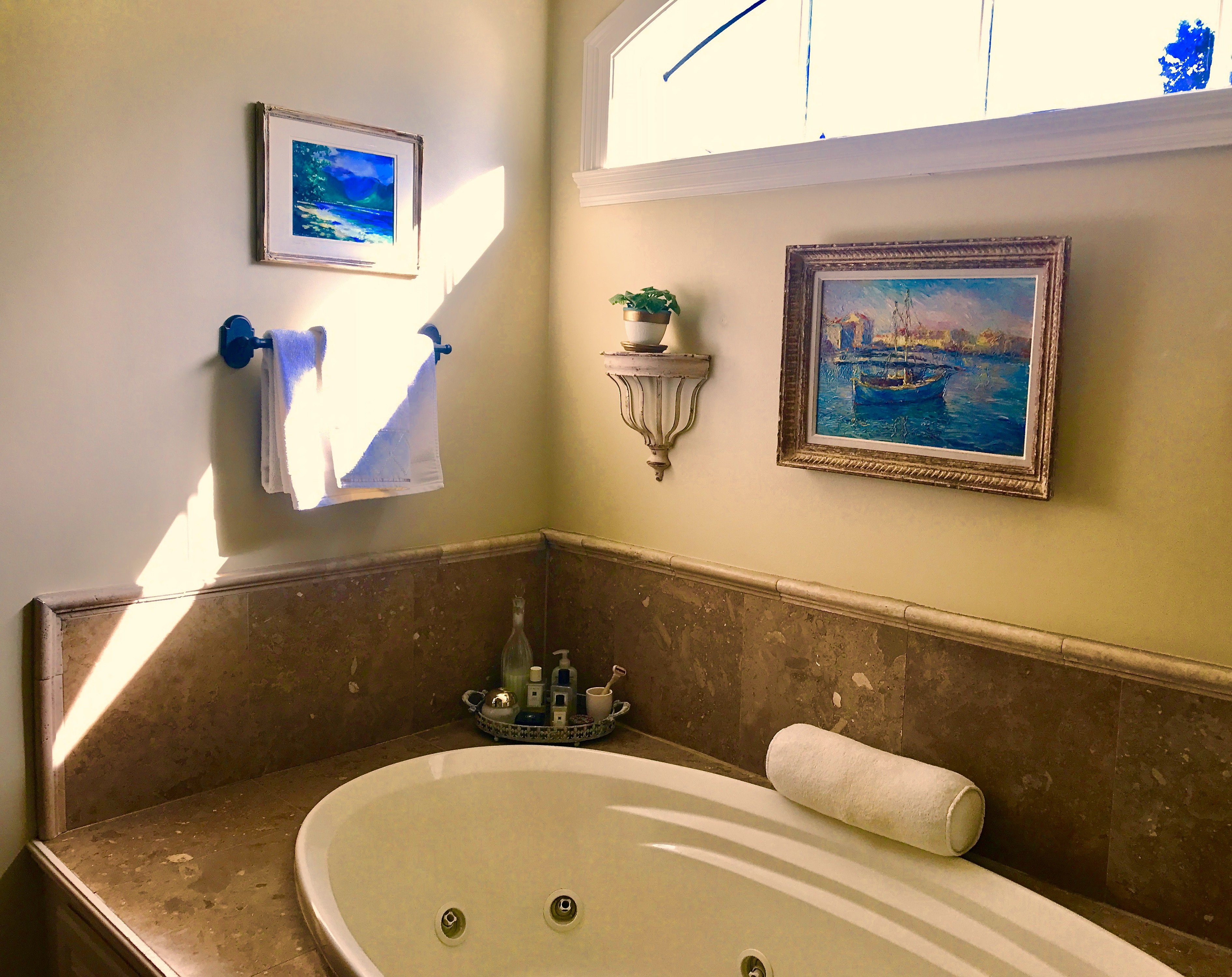 Customer carousel item 1.