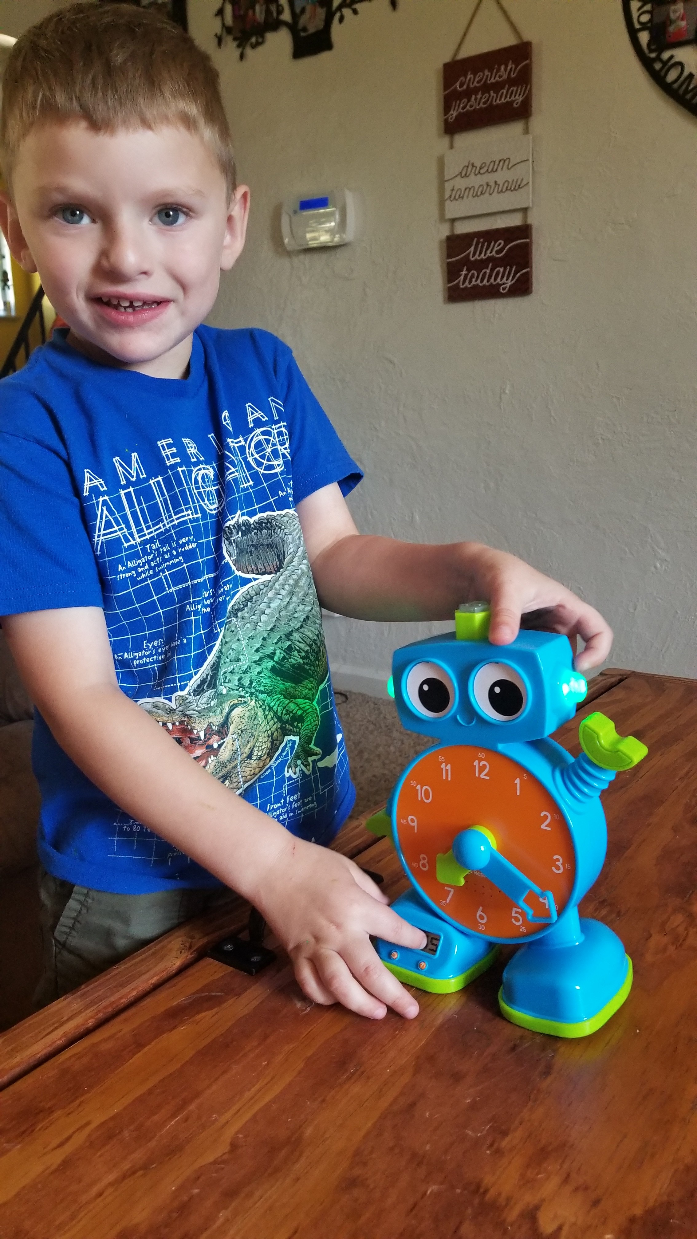 "Look at the time, mom!"