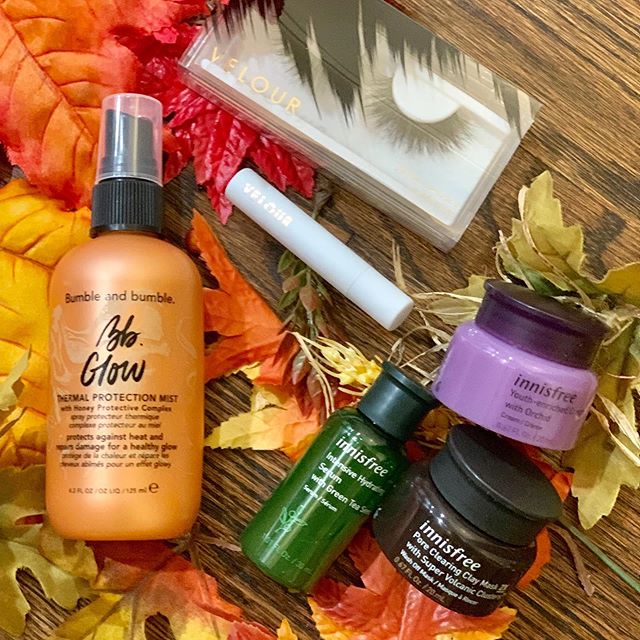 Thank you @influenster for sending me the #fallforbeautyvoxbox 🍂🍁🧡 I am loving all of these goodies from @bumbleandbumble @innisfreeusa and @velourlashesofficial - can't wait to pamper and primp! #glowyourownway #innisfreegoessephora #fluffnglam #Sephora #gotitfree #complimentary