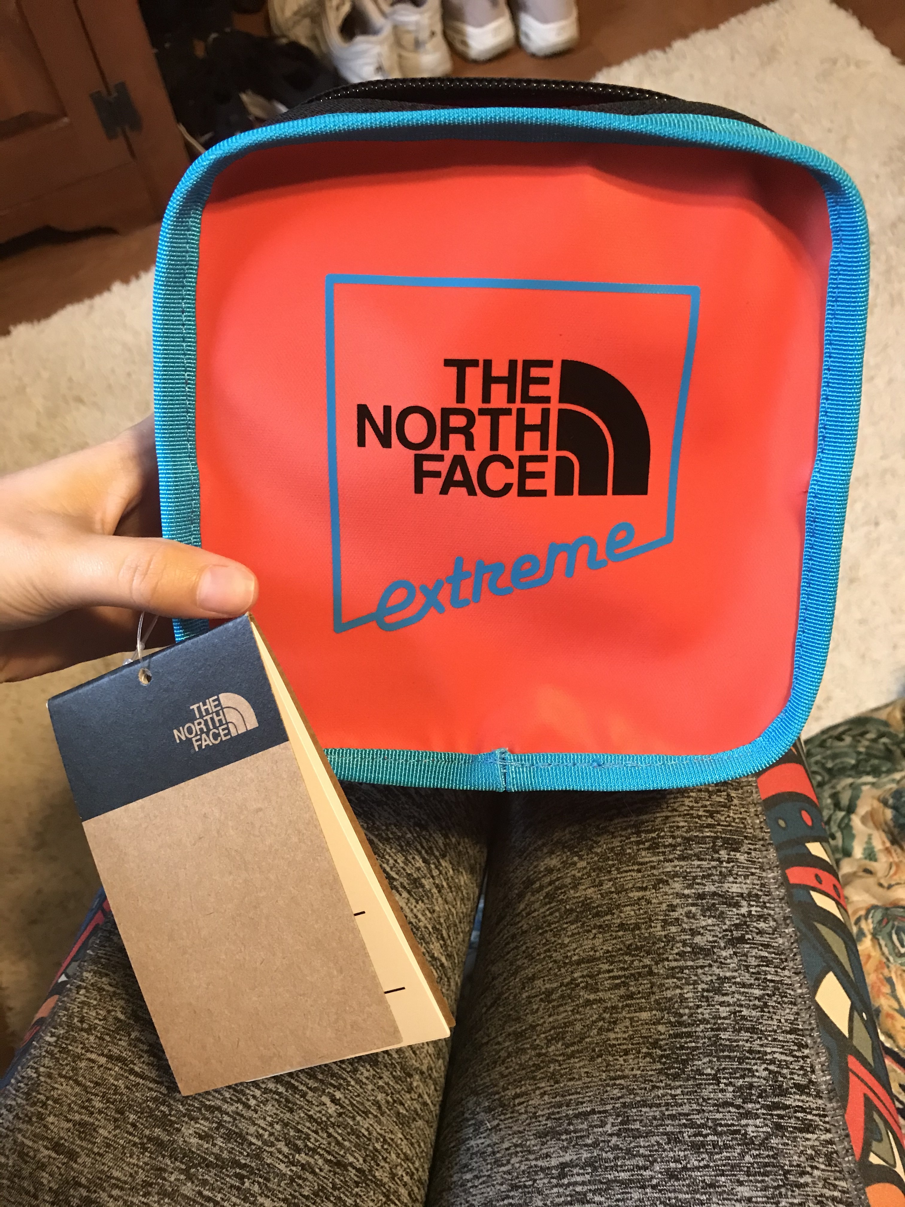 free shipping and comfortable bag.Good job,guys)