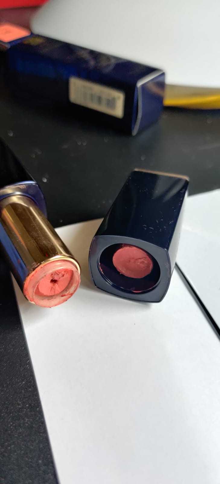 Broken lipstick (found inside the bullet lid)