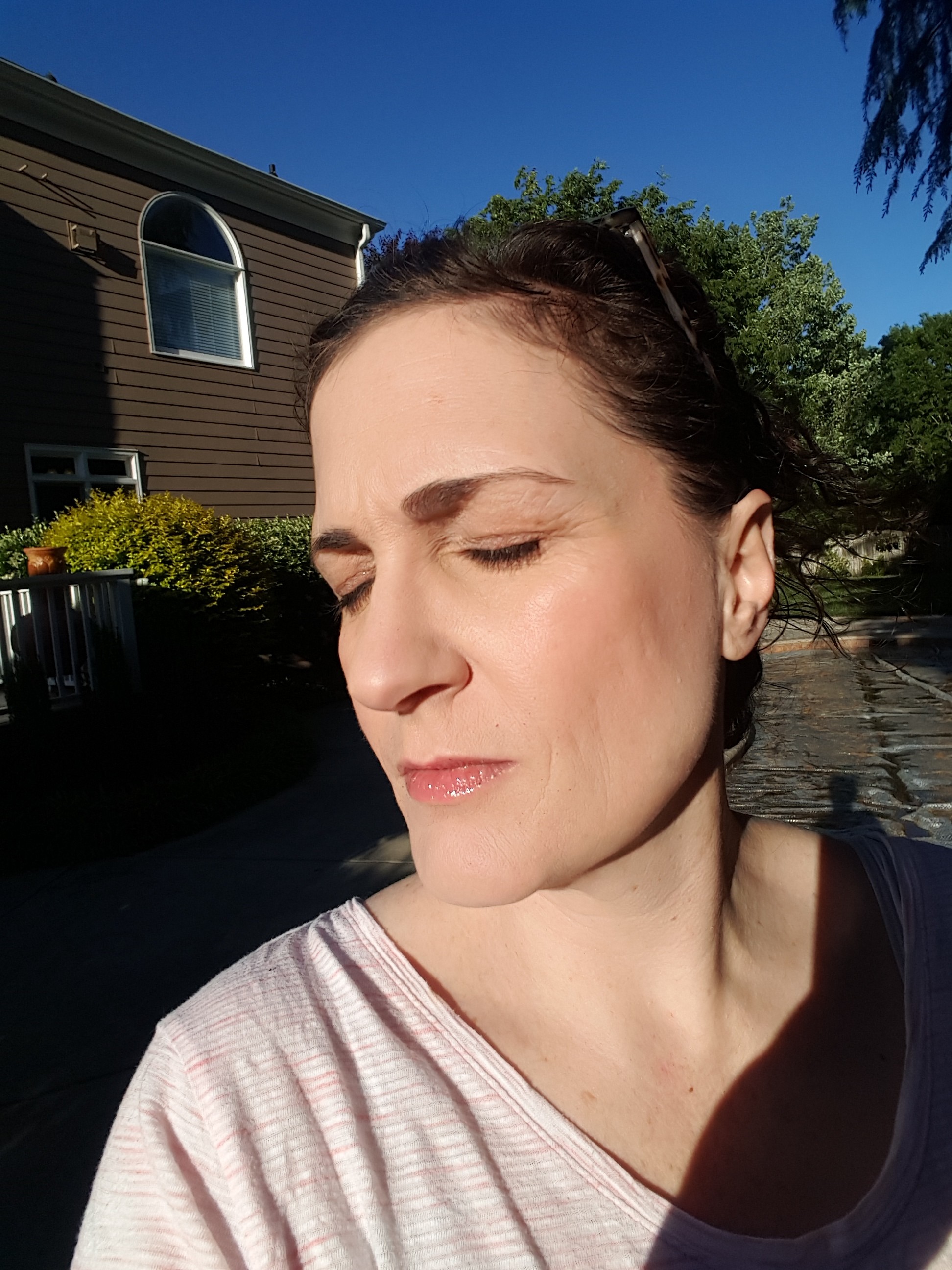 Foundation Stick in sunlight - shade Ivory