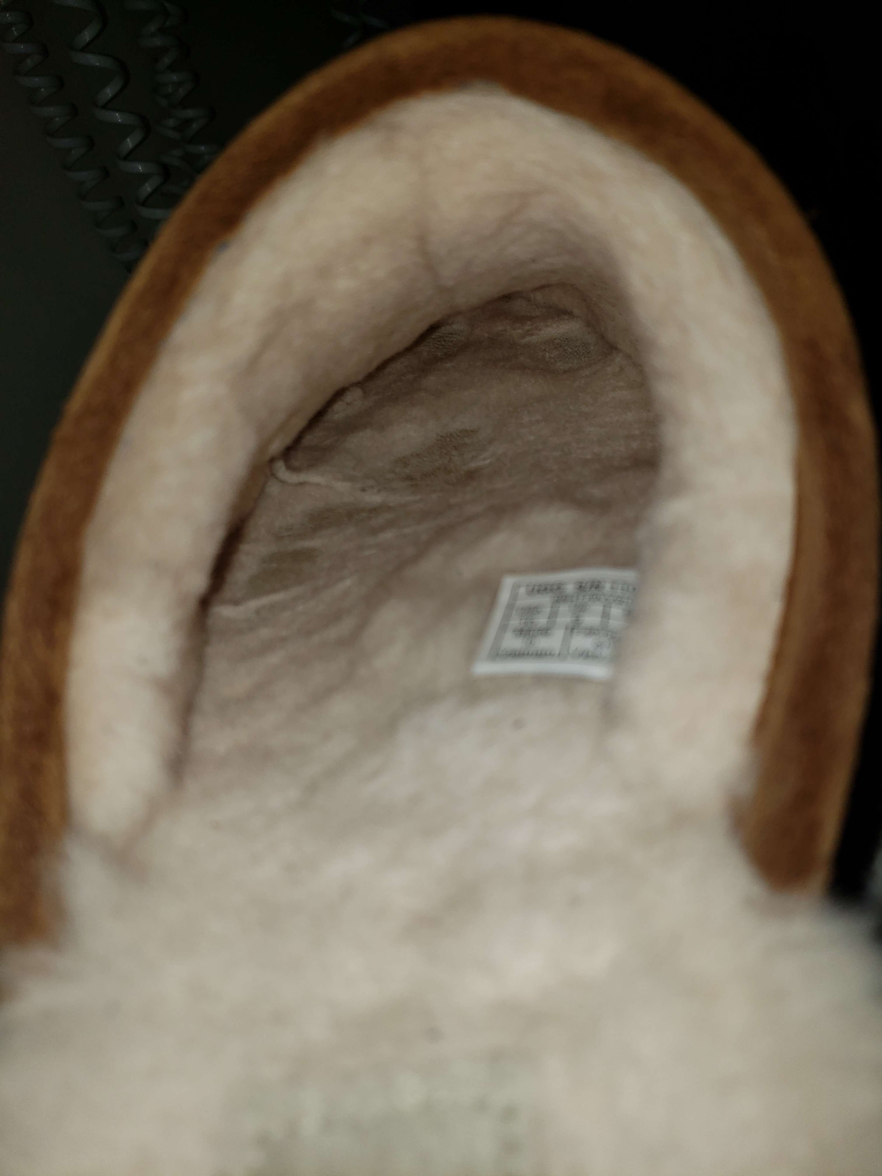 Showing wear in area's of toes.