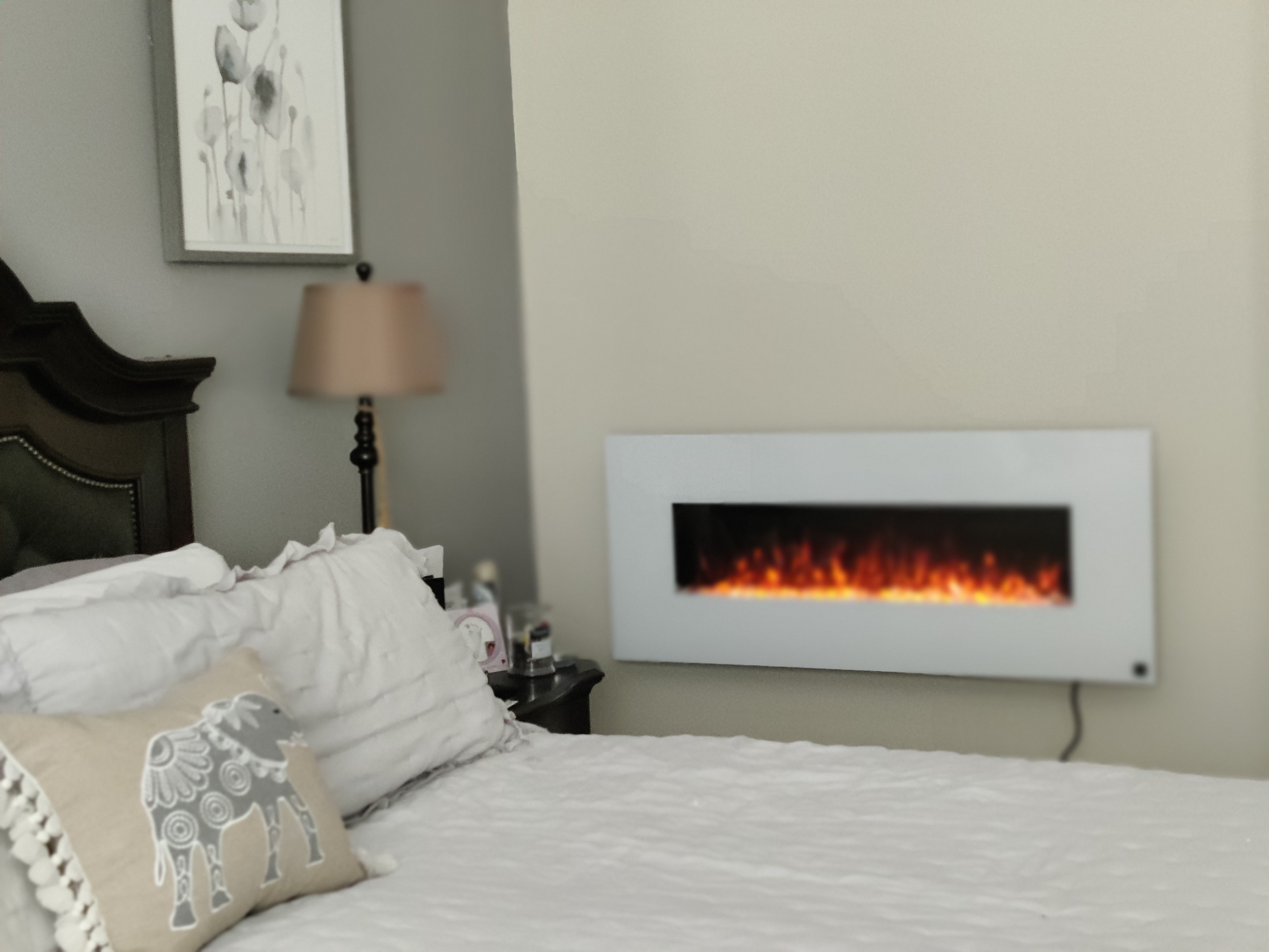 Cozy corner in master bedroom 🤗🥰!