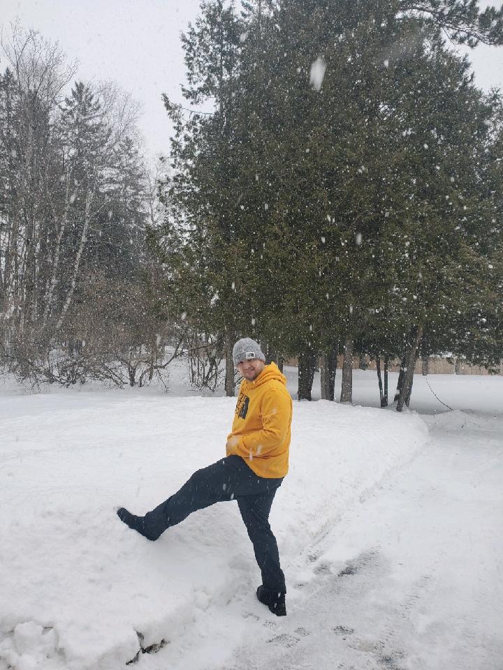 Half dome pull over hoody