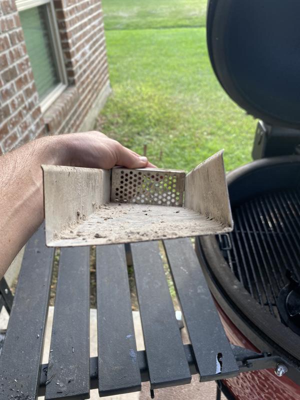 Warped ash tray