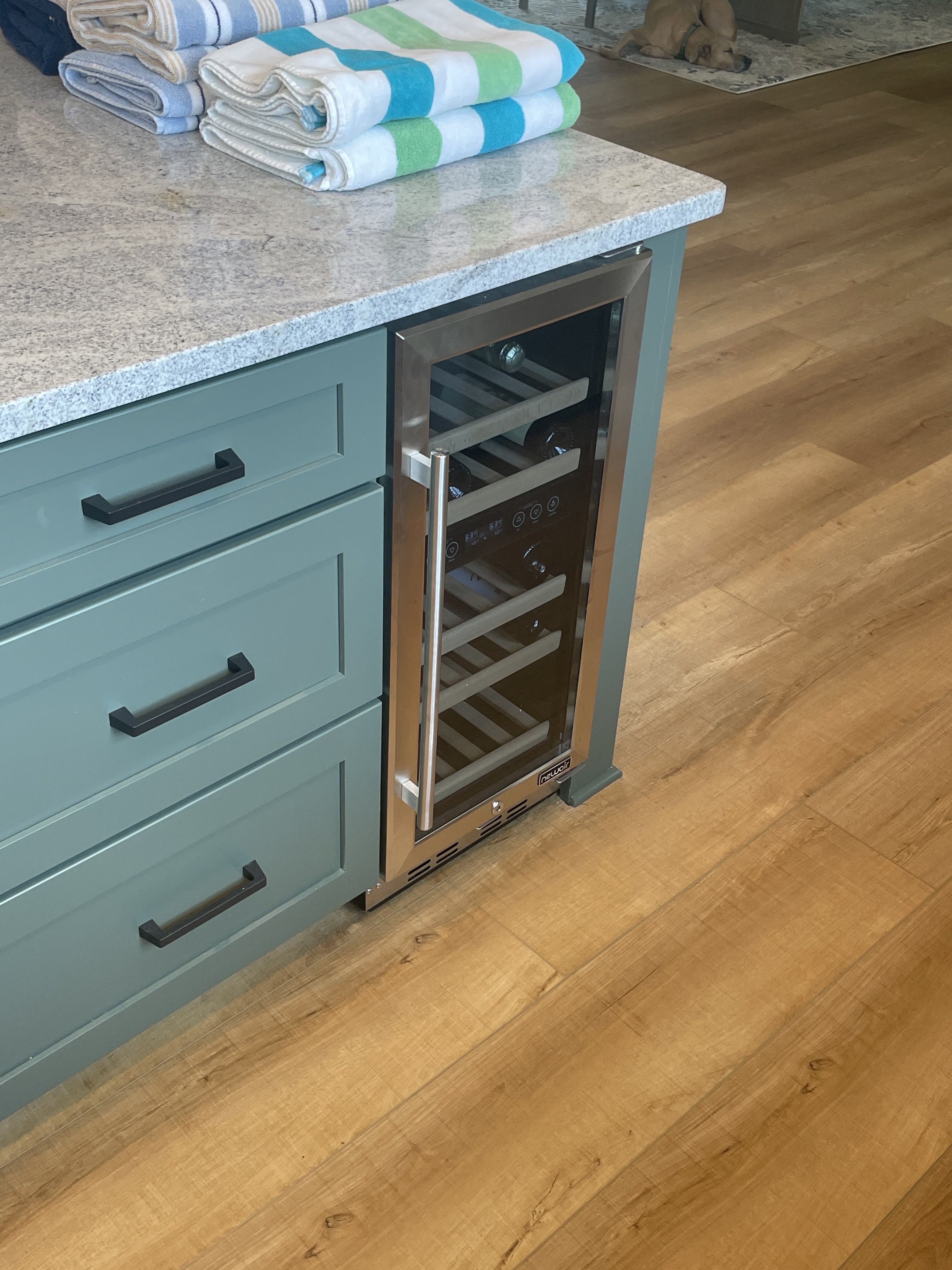 Customer carousel item 8.