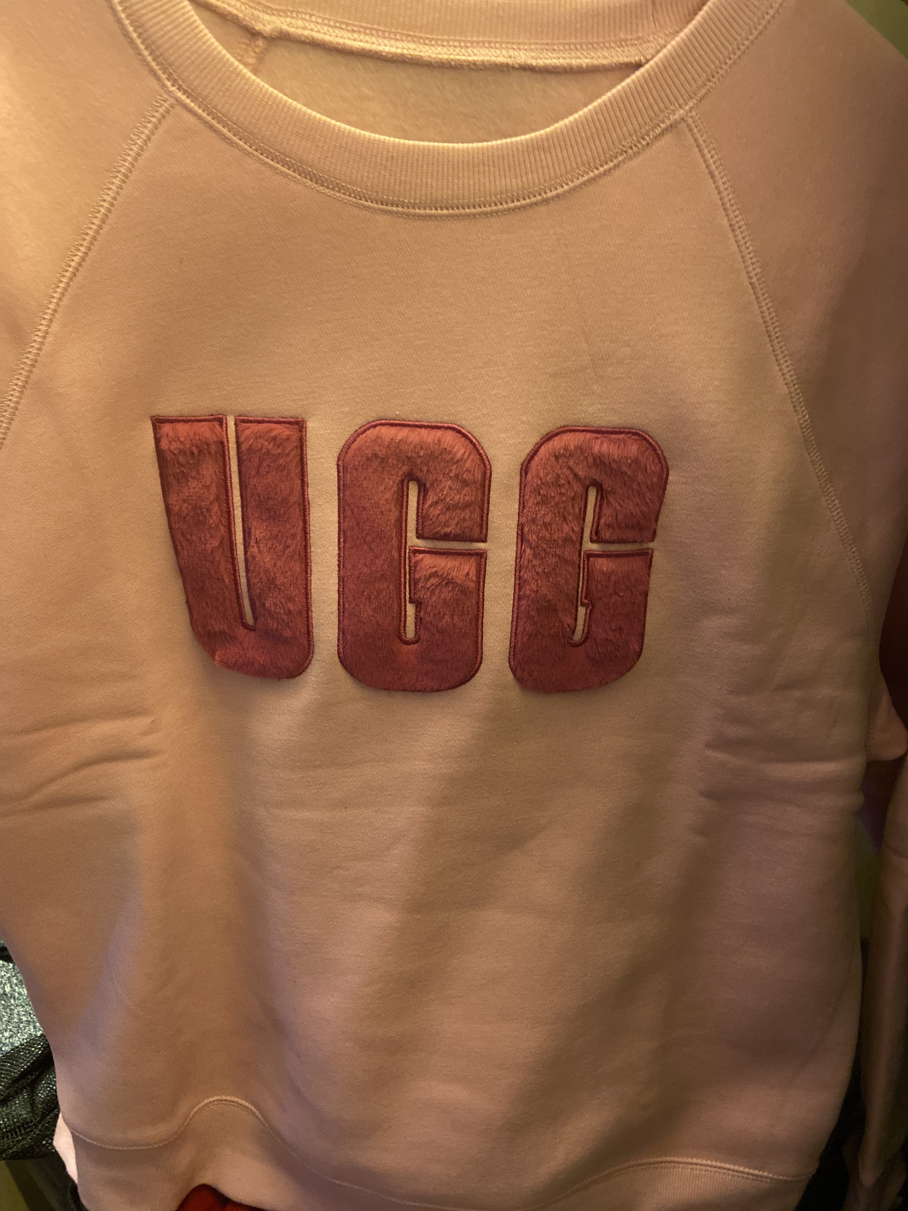 ☆新品タグ付☆ UGG Madeline Fuzzy Logo Crewneck Madeline Fuzzy Logo Crewneck 1123718 Grey Heather/Sonora - Lace & Day