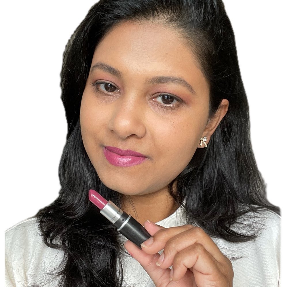 @maccosmetics Shade Captive Satin Lipstick 💗 

Shopped some of their Bestselling Minis only for $10 this offer all month long, please do watch my swatches on my youtube channel- Pam's Station https://youtu.be/2-QsT-vRJv0. 
(link also shared in my bio) 

which Mac cosmetics Lipstick is your fav ?
 
Follow me @justchillwithpam 

#maccosmetics #maccosmeticslipstick #mac #maccosmeticsindia #maccosmeticsuk #maccosmeticsbrasil #maclipstick #maclips #macswatches #nykaaaffiliates #pamsstation