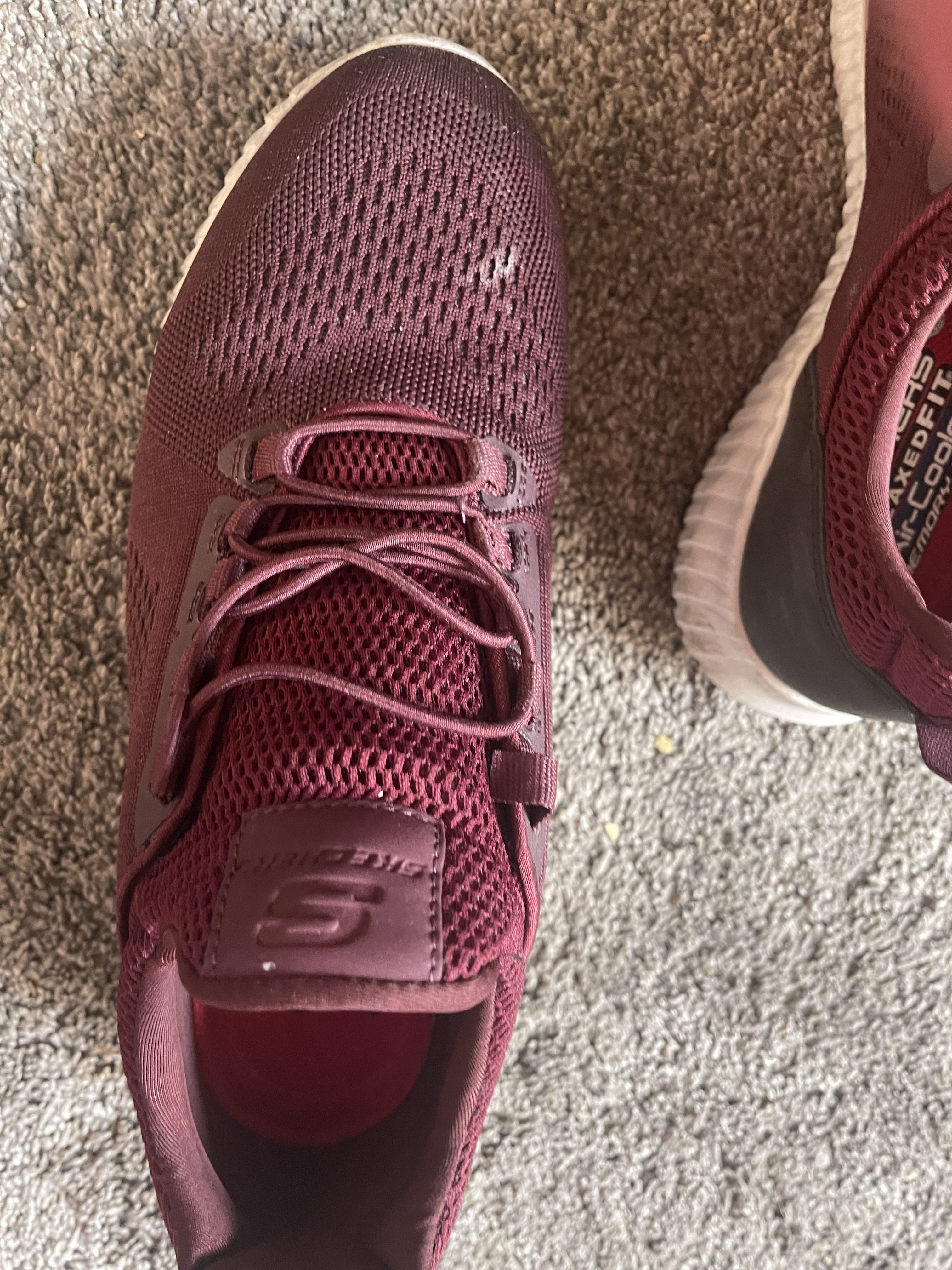 Won't keep laces secure
