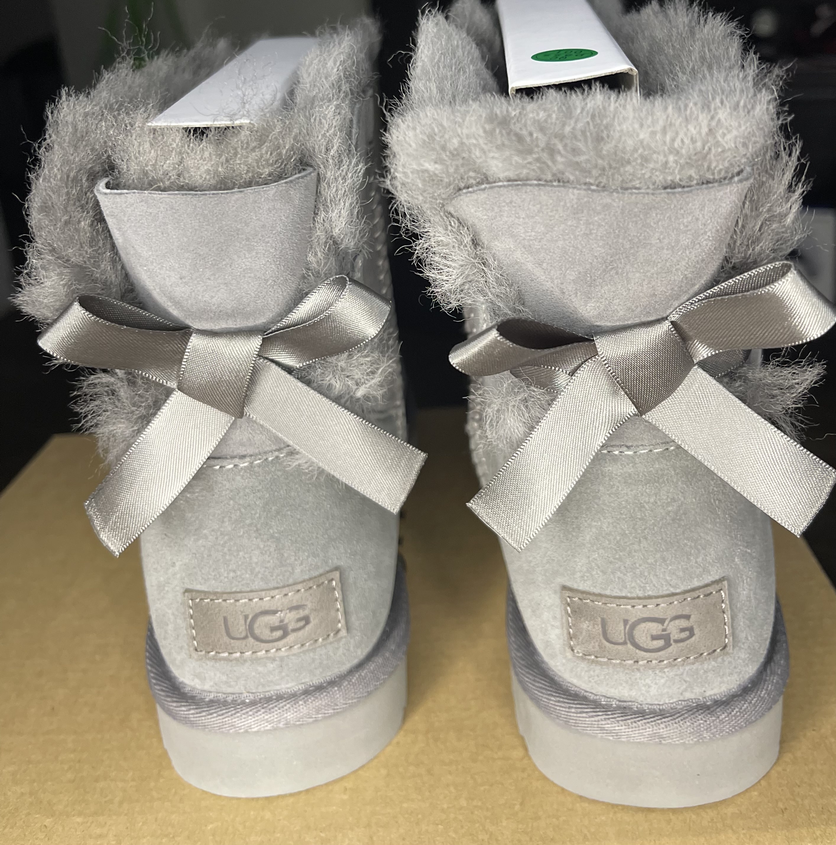 GREY UGGS MINI BAILEY BOW II SIZE 7
