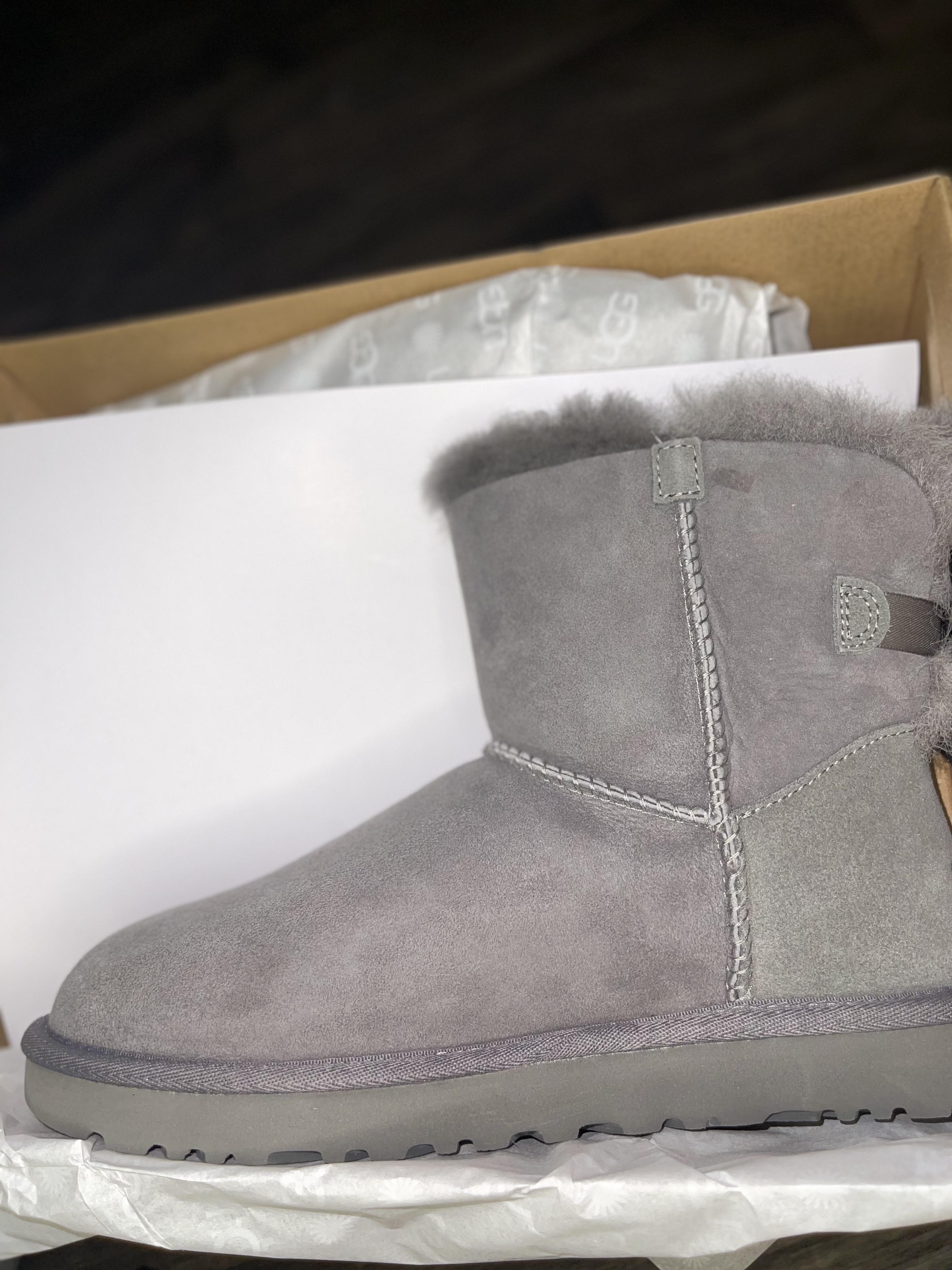 GREY UGGS MINI BAILEY BOW II SIZE 7