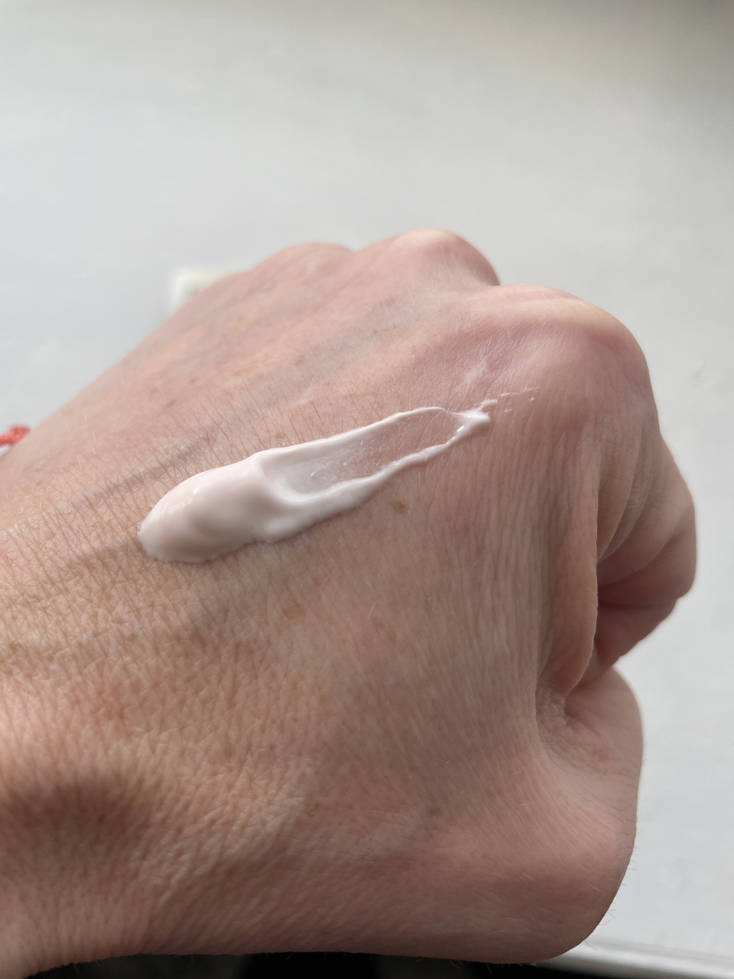 Thick serum consistency