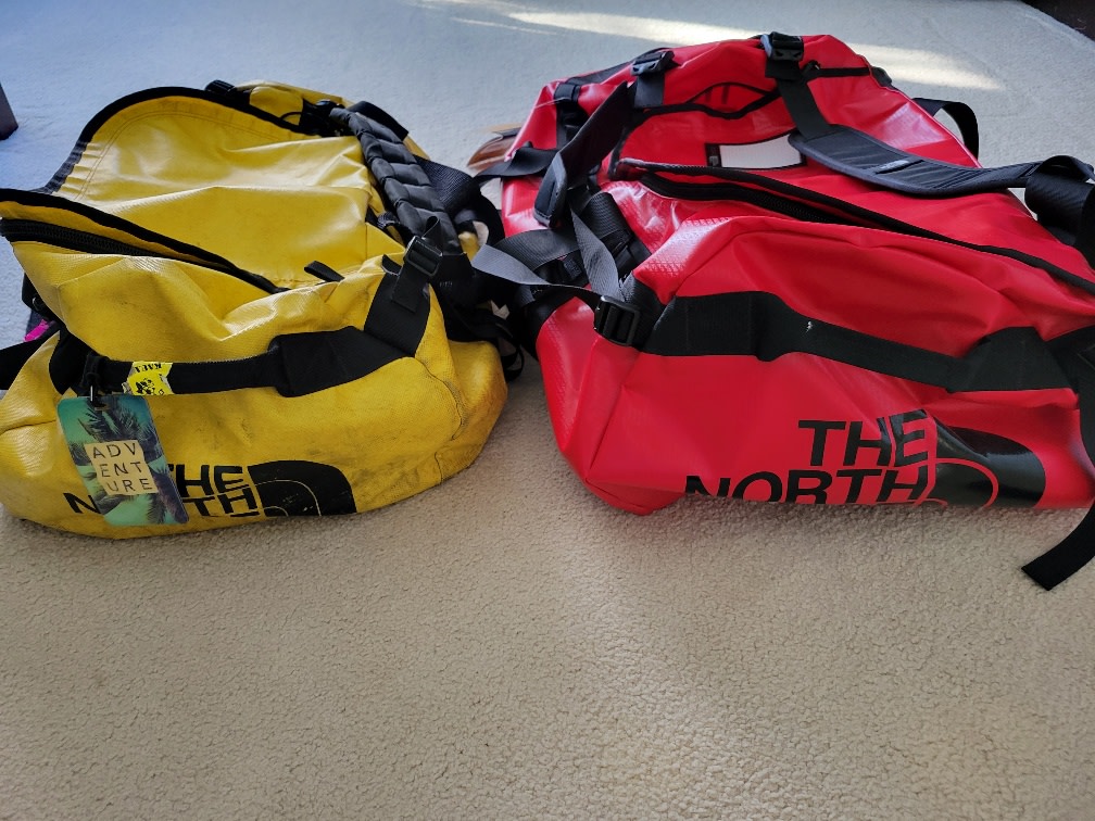 Yellow is a Lrg / Red is the XL