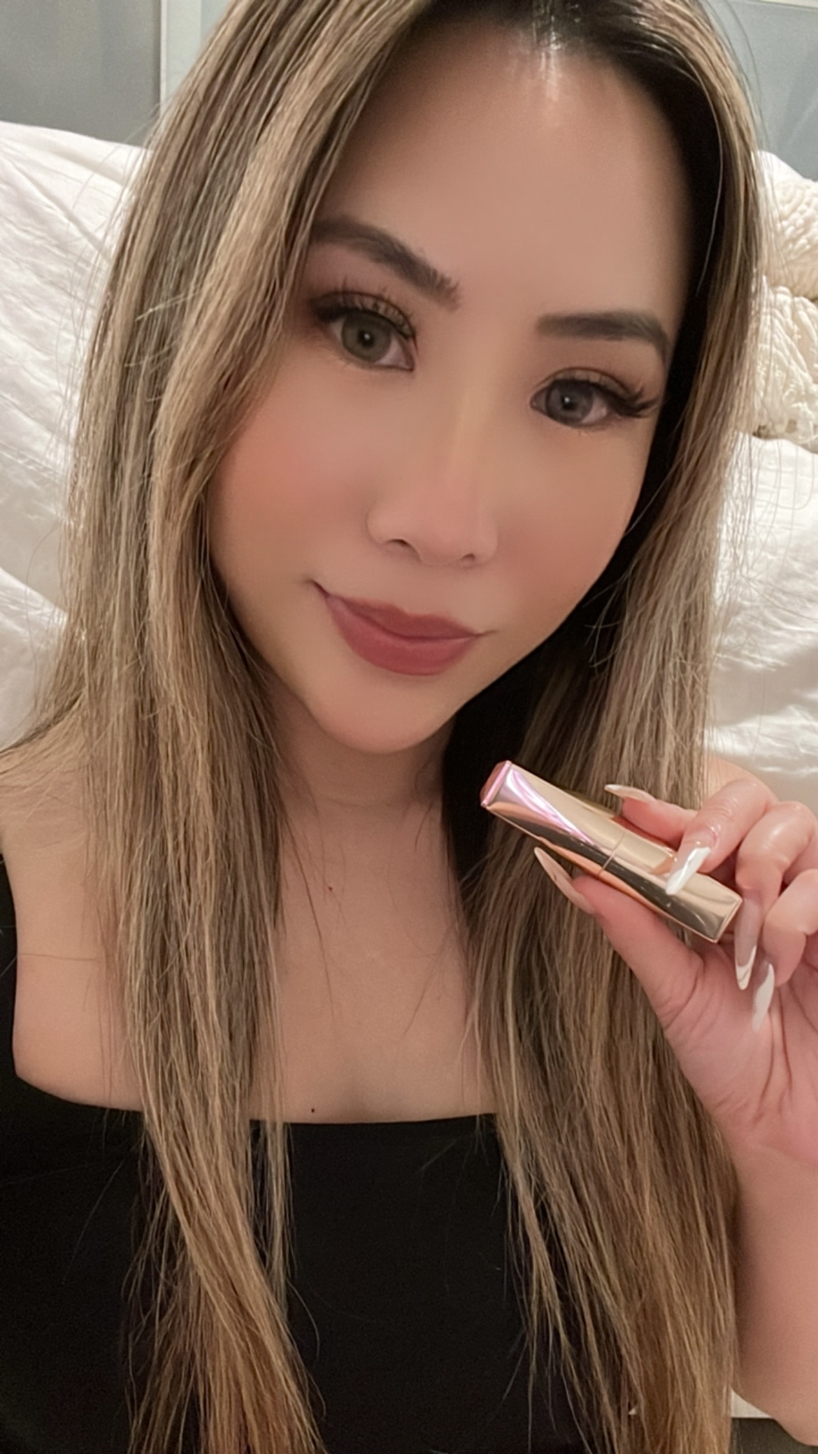 Color: 007 Divine Crystal