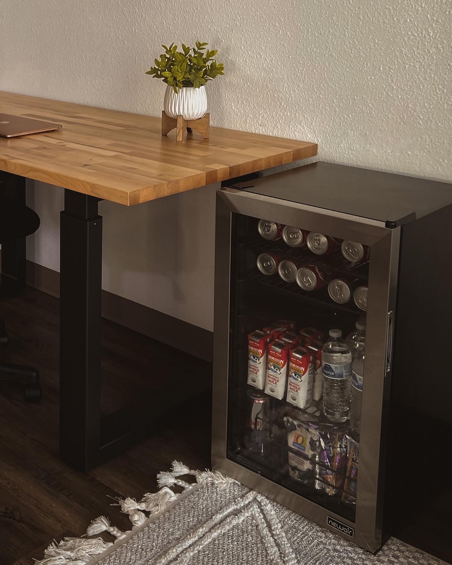 Customer carousel item 6.