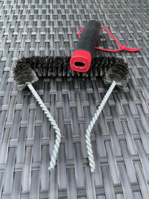 Broken grill brush