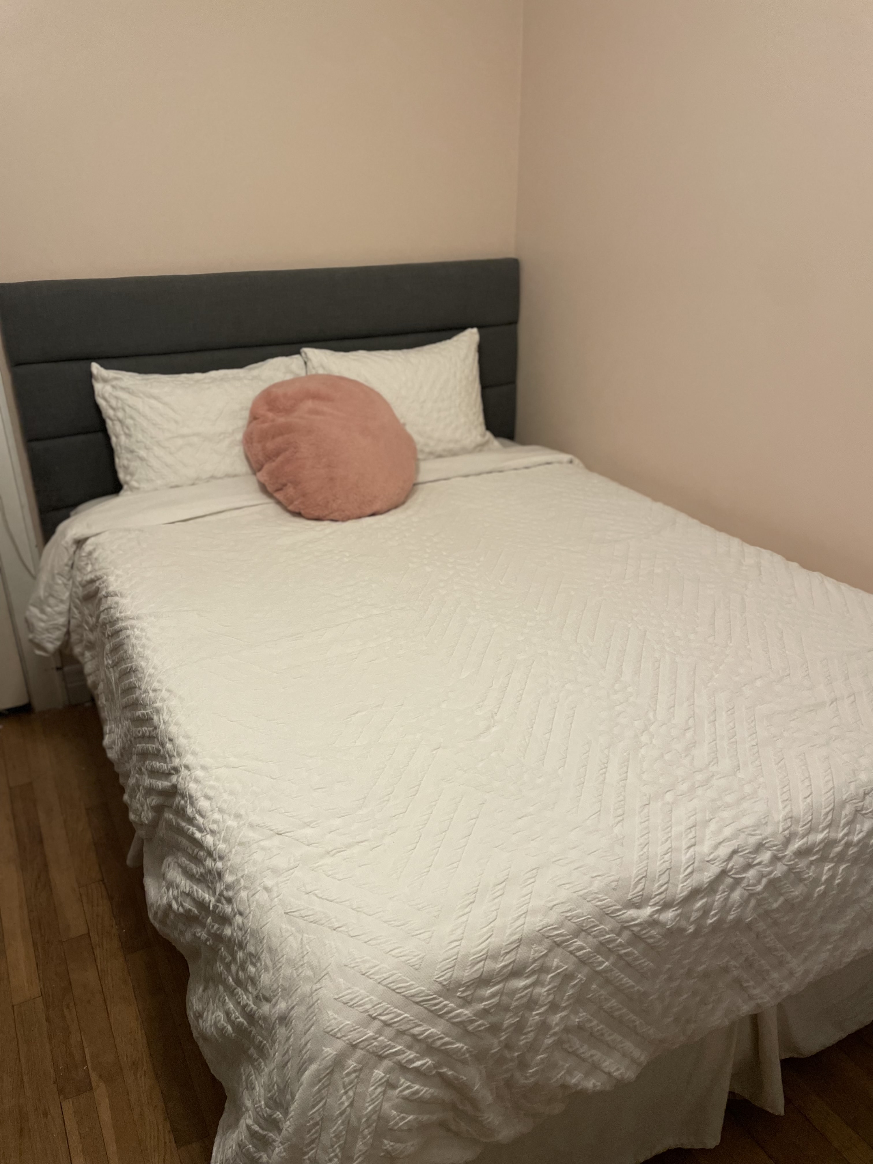 A great addition to my "feminine chic" bedroom!