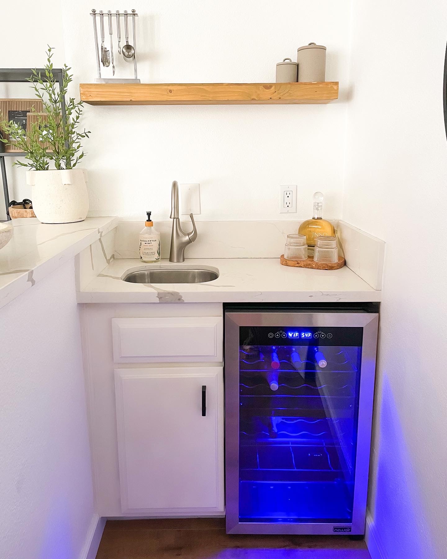 Perfect fit for my wetbar—