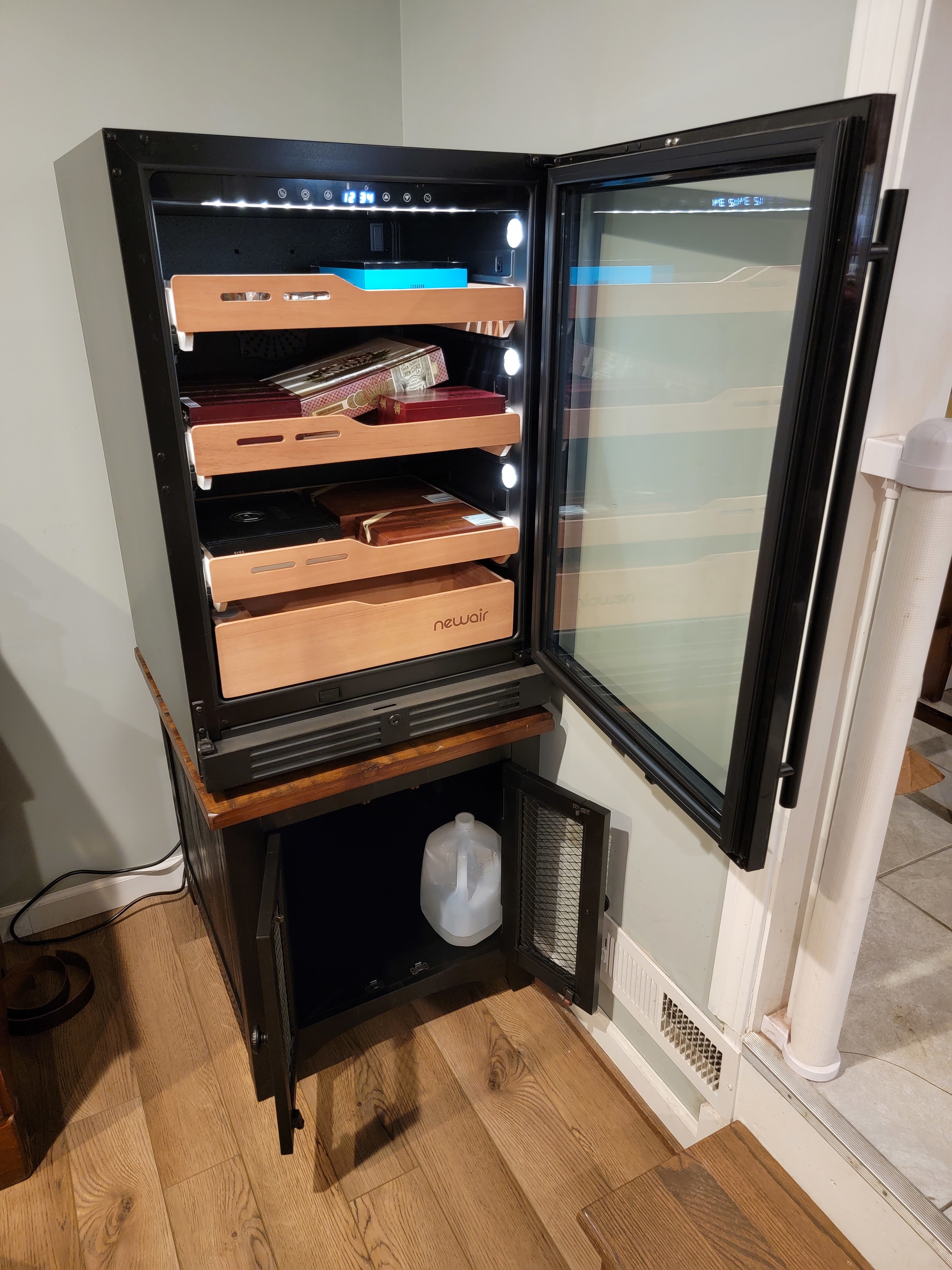 Customer carousel item 10.