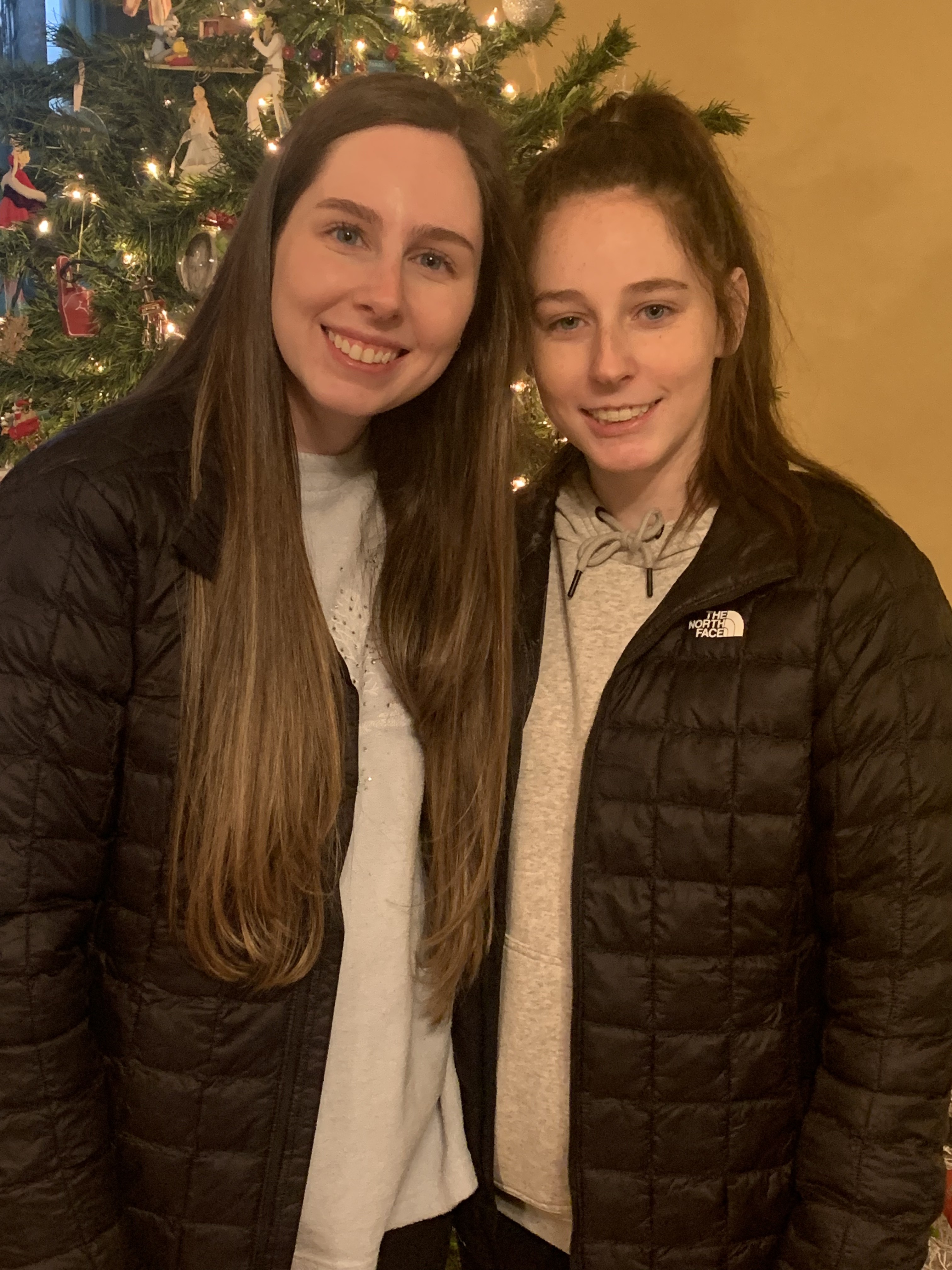 Cuties in their North Face jackets 🤩