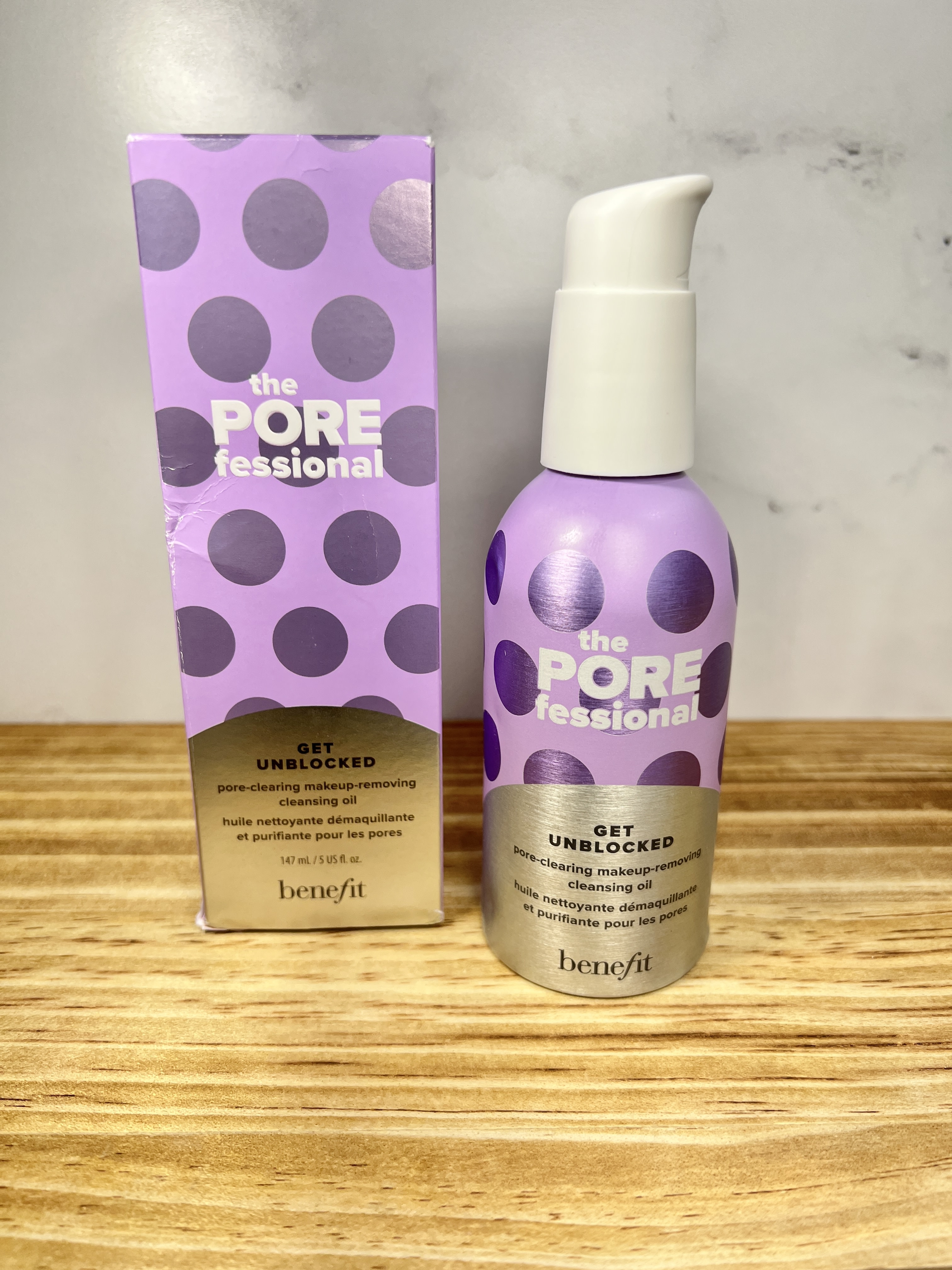 The POREfessional Get Unblocked Oil Cleanser